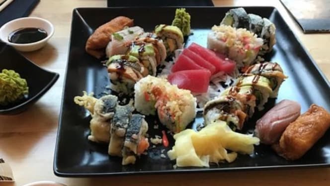 Fujin Sushi Bar & Restaurant - 6