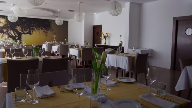 Chaparro Restaurante - Monte Filipe Hotel & SPA - 4