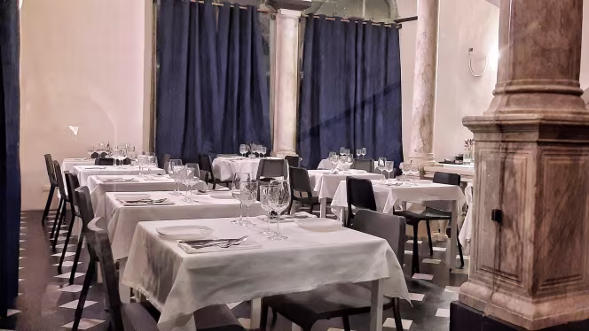 Esoticum Restaurant & Lounge Bar - 9