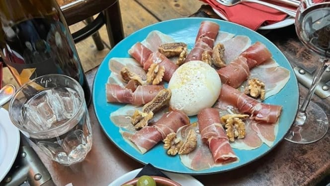 Amelie's Wine House and Restaurant - 6