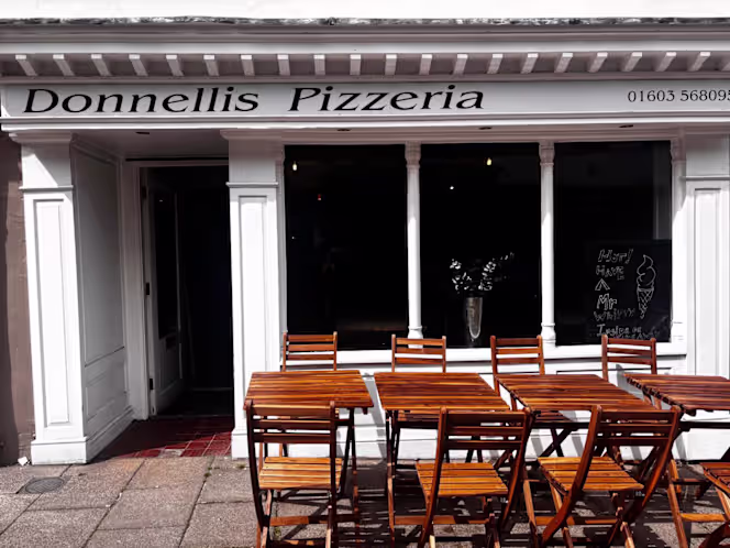 Donnelli's Pizzeria - 4