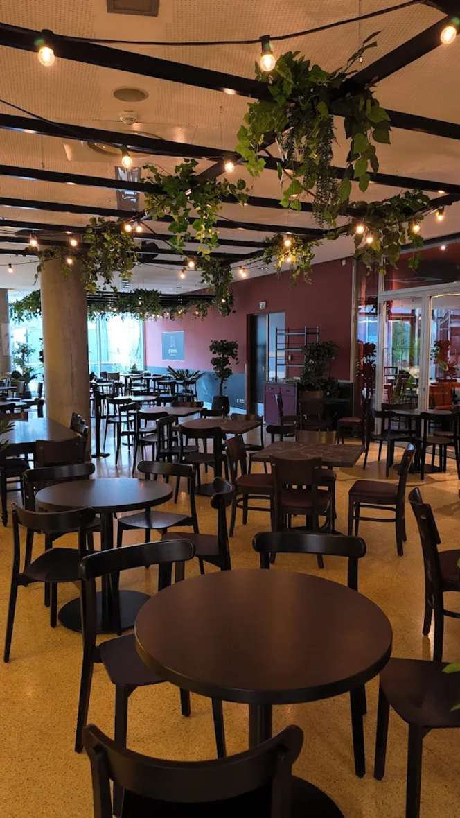 Quentin`s Fun & Kitchen - 0