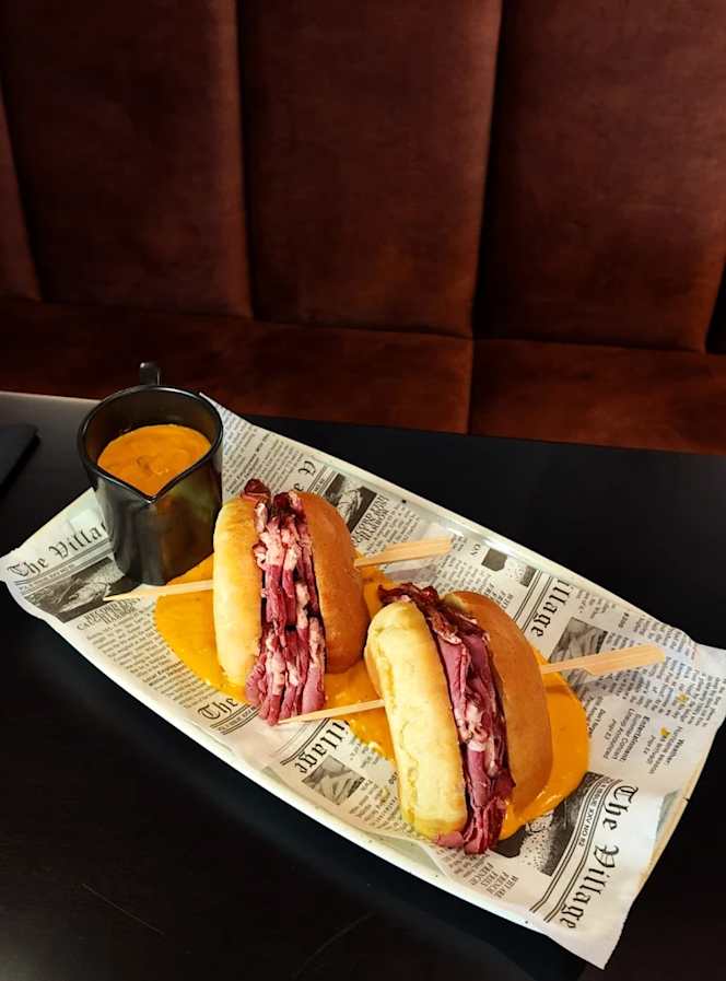 Quentin`s Fun & Kitchen - 3