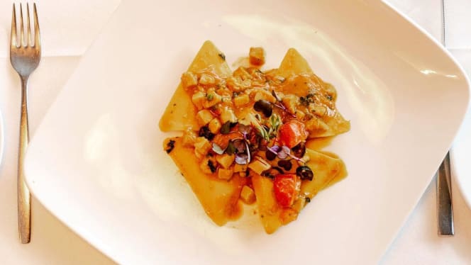 Piazza di Estoril - 2