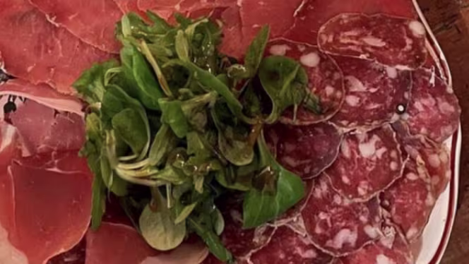 Voilà ! Bar à vins du monde - 1