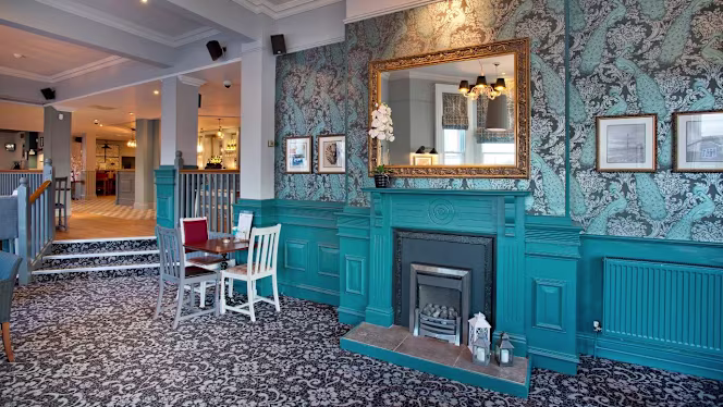 Grapes Hotel Formby - 1