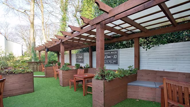 Grapes Hotel Formby - 2