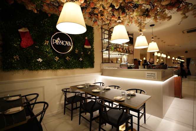 Pinnova Restaurant Teddington - 3