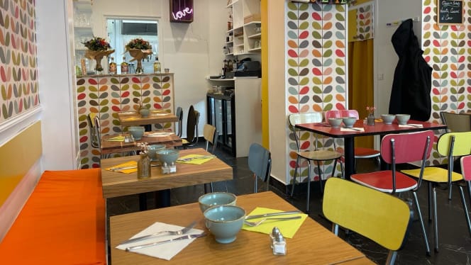 Lucette fait des crêpes (Rue de Trévise) - 3