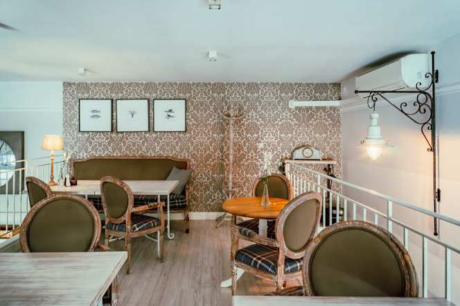 Cafe & Restaurant Dobry Rok - 5