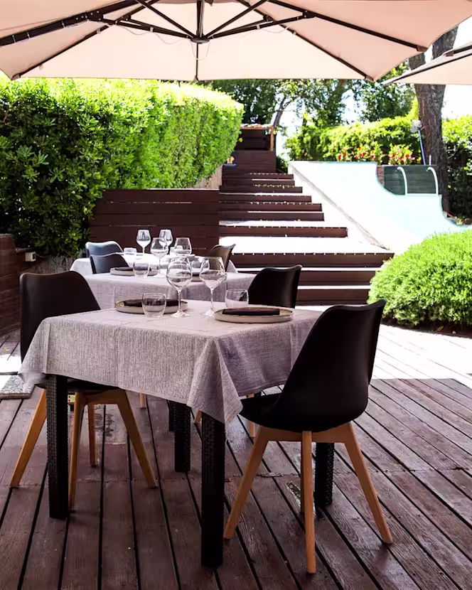 Mezze Maniche - Restaurant & Pool Bar - 5