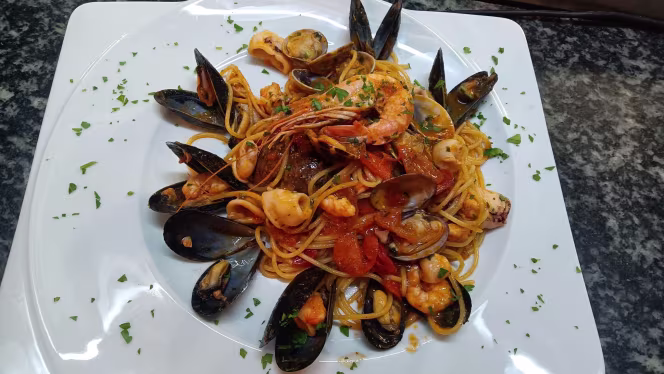 Ristorante Pizzeria Four Seasons 2 - 8