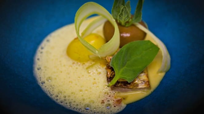 restaurant le VIN 'x - 1