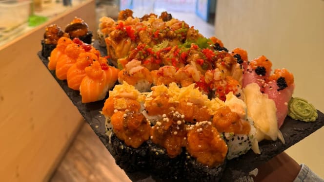 Pop Sushi House of California - 2