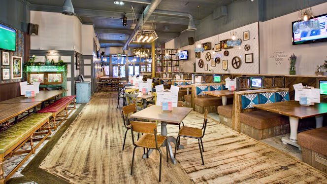 The Distillery Leicester - 5