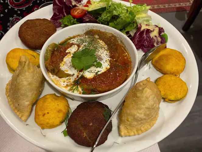 Ariana Restaurant - 2