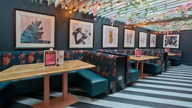 Slug and Lettuce Aldgate - 7