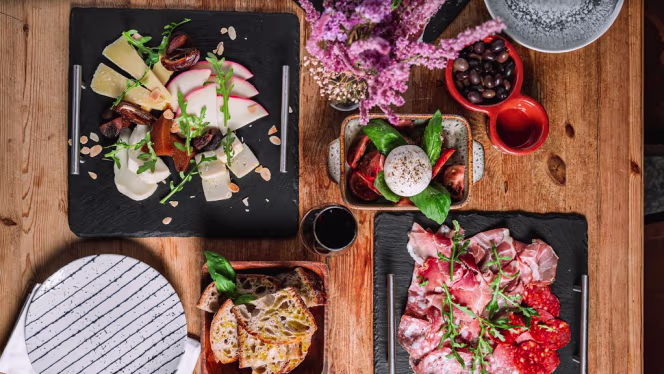 Pedro's Wine Bar - 2