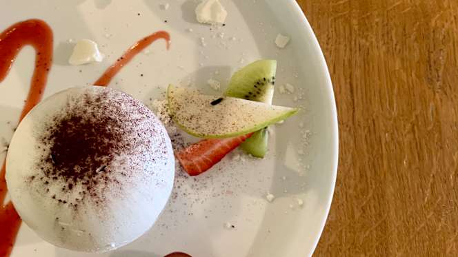 Q - Restaurant - 2