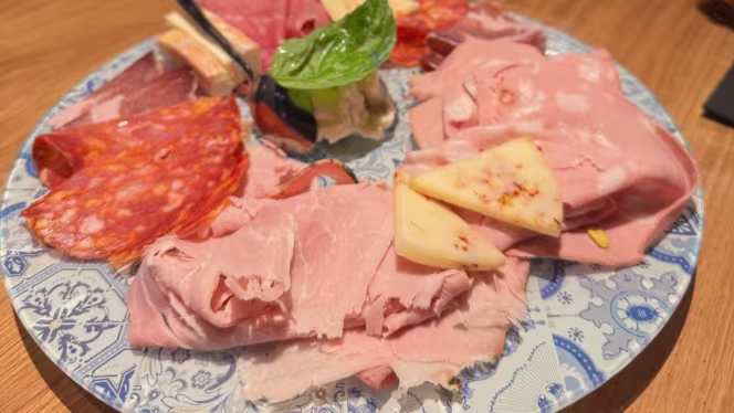 Queen Mamma - Waves - 2