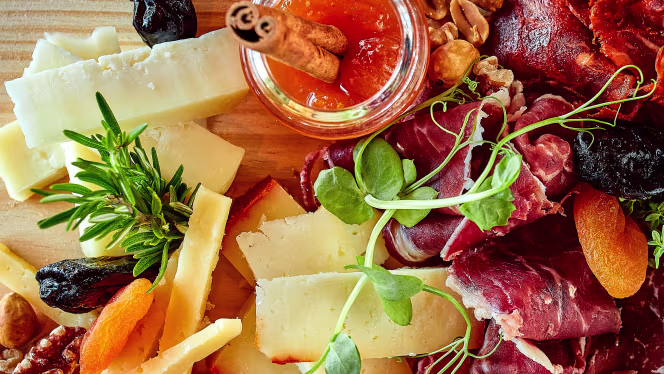 RENATA Restaurant &Terrace - 4