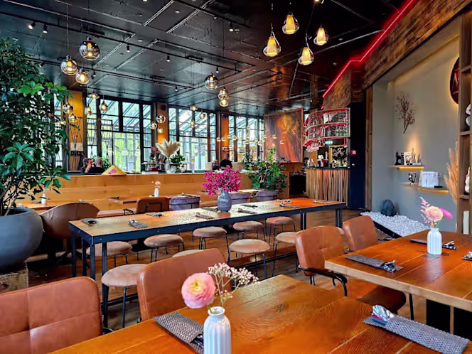 Mai Restaurant - Asian Crossover & Modern Cuisine - 7
