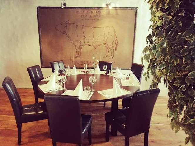 Delmonico - Steakhouse, Friends & Wine - 8