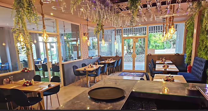 Loco Tamarze Steakhouse - 2