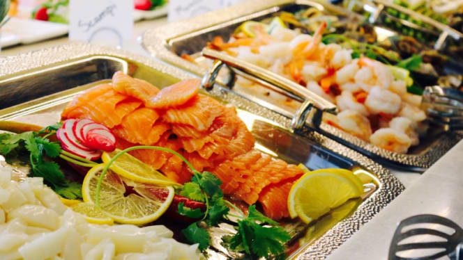 Asian BBQ Bistro - Taby - 4