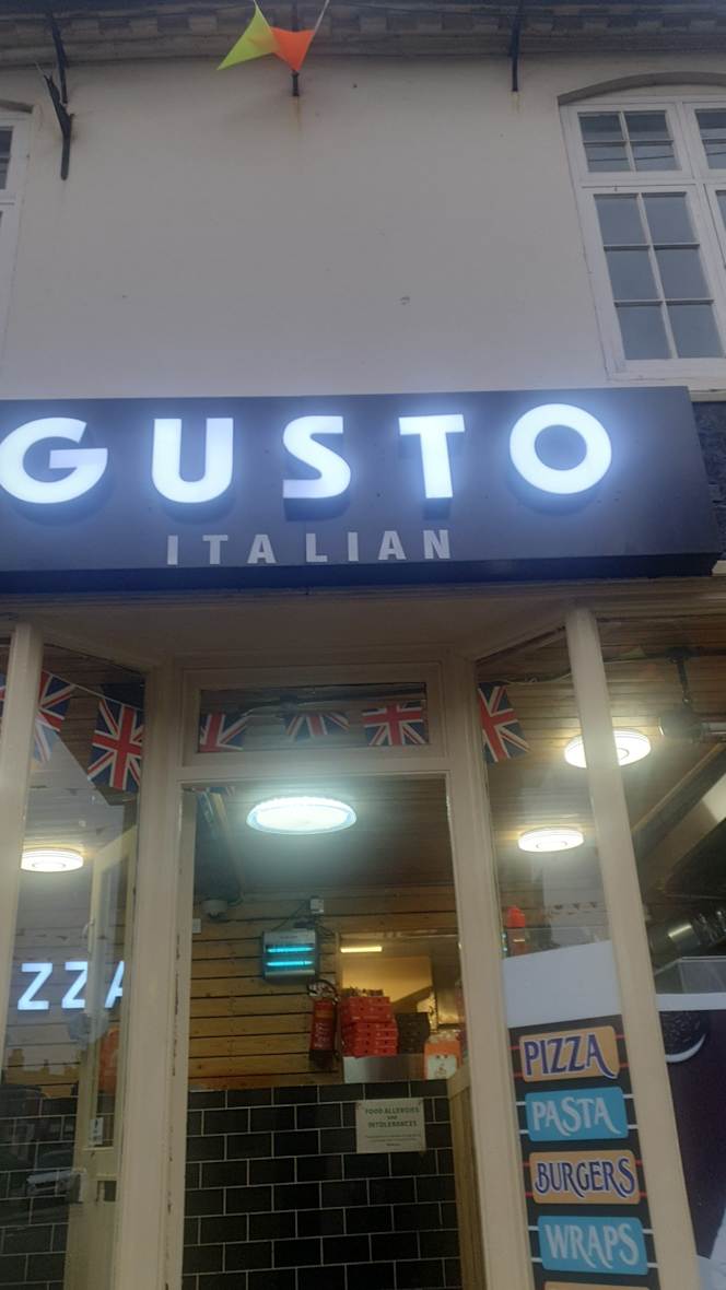 Gusto Italian Restaurant - 5
