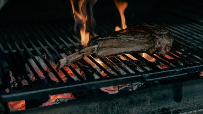 Le "J" Steakhouse - 3