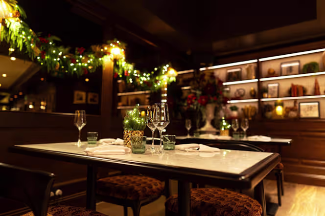 Charlie Browns Hale - 8