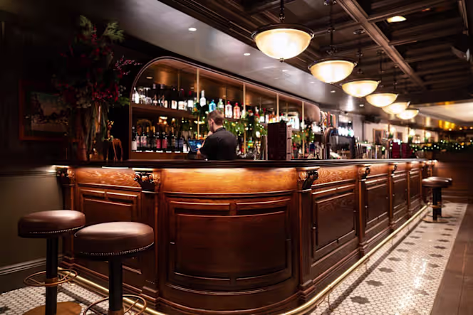 Charlie Browns Hale - 3