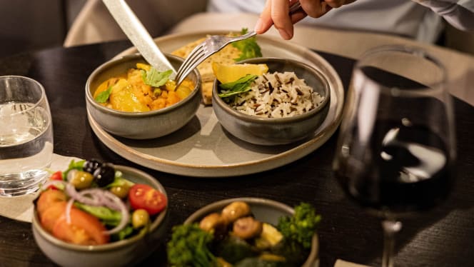 Pillars Bar & Kitchen - 3