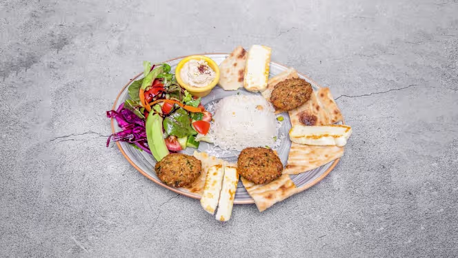 Chemen Cafe & Restaurant - 8