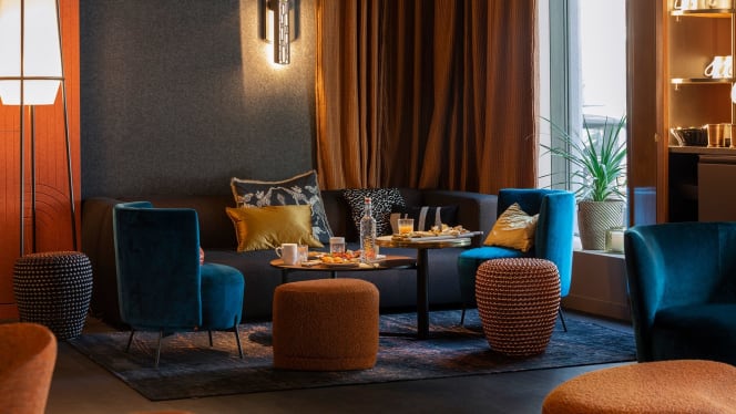 Le Conti Bar & Restaurant - 2