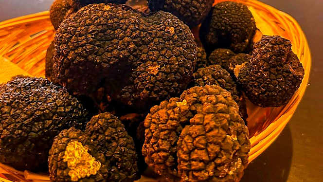 Ultimo Bistro & Wine Bar - 3