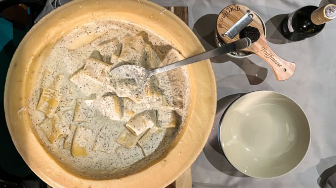 Ultimo Bistro & Wine Bar - 0