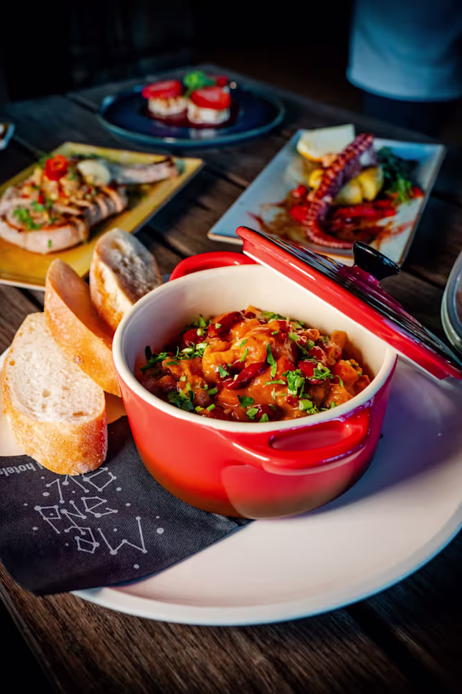 Me and All Hotel Ulm - Über - 1