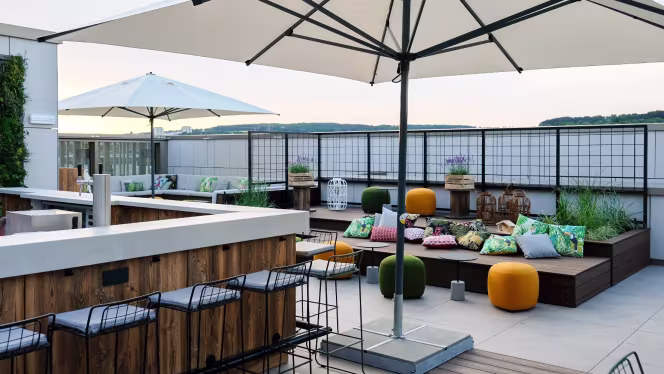 Me and All Hotel Ulm - Über - 0