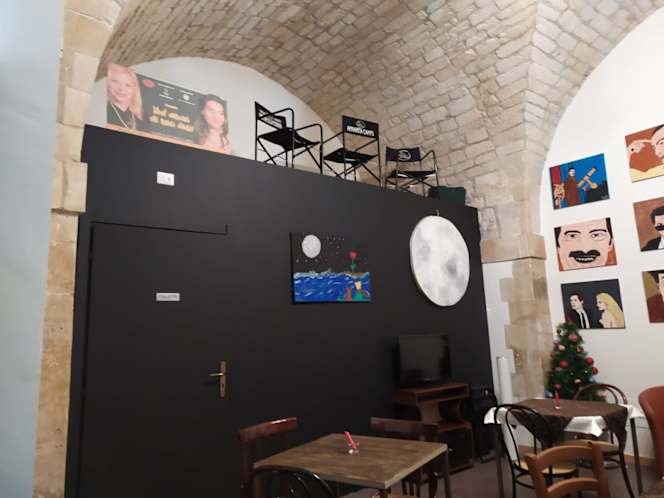 Hollywood Boulevard Restaurant - 4