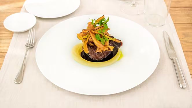 VINUM Restaurant and Wine Bar - 6