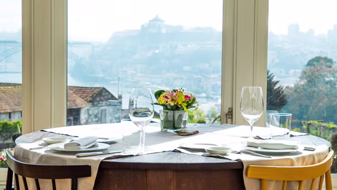 VINUM Restaurant and Wine Bar - 4