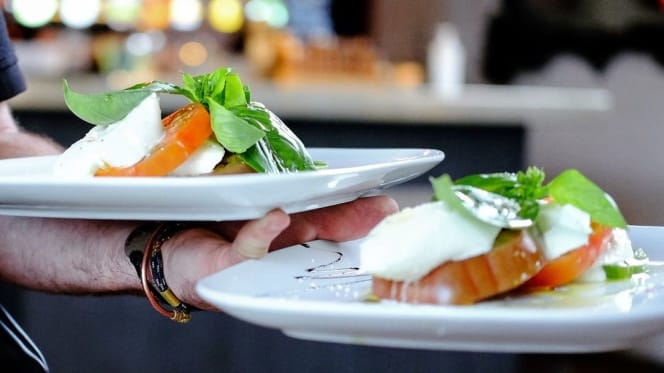 Italian Pub & Restaurant - 2