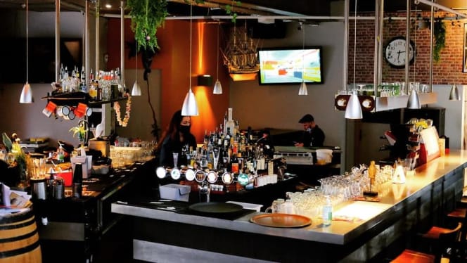 Italian Pub & Restaurant - 1