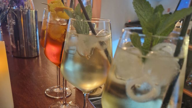 AperiPasta Italian Kitchen & Prosecco Bar - 3