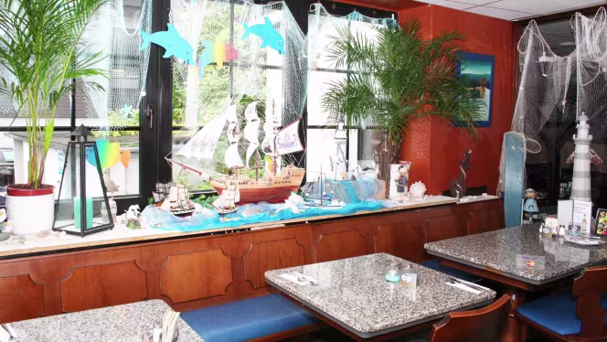 Hellas Grill-Restaurant - 5