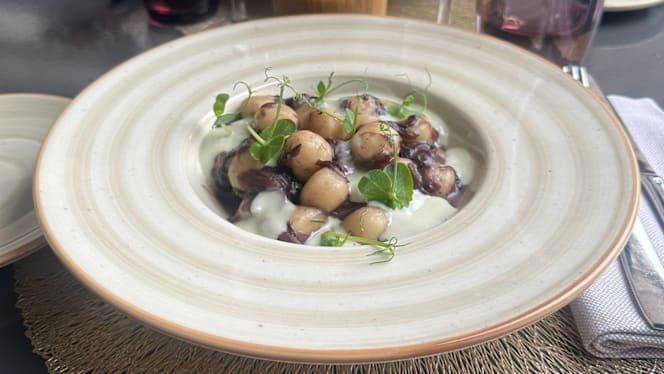 Roses Pizza & More - 3