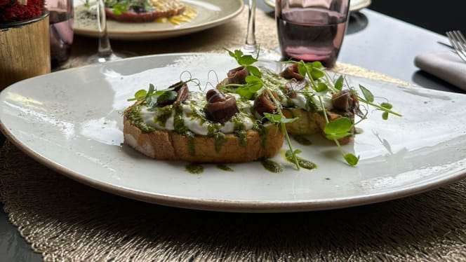 Roses Pizza & More - 7