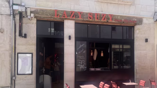 Lazy Suzy - Smoked BBQ Burger - Tours - 0